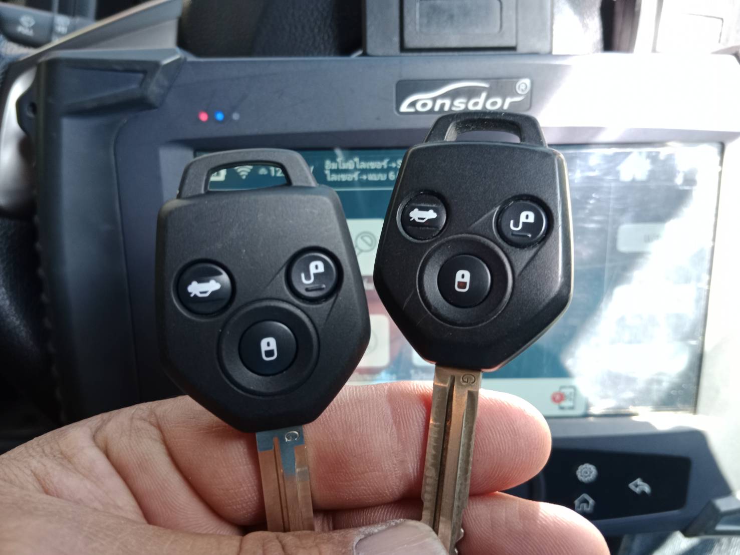 15 - https://ร้านช่างเจริญกุญแจโคราช.com | ร้านช่างเจริญกุญแจโคราช - รับทำกุญแจรถยนต์ทุกชนิด เปิดรถยนต์เปิดบ้านเปิดตู้เซฟ กุญแจมอเตอร์ไซค์ทุกรุ่นทุกชนิด รับทำกุญแจอิมโมบิไลเซอร์ทุกรุ่น บริการนอกสถานที่ทั้งในเขตตัวเมืองและเขตใกล้เคียงต่างอำเภอต่างจังหวัด