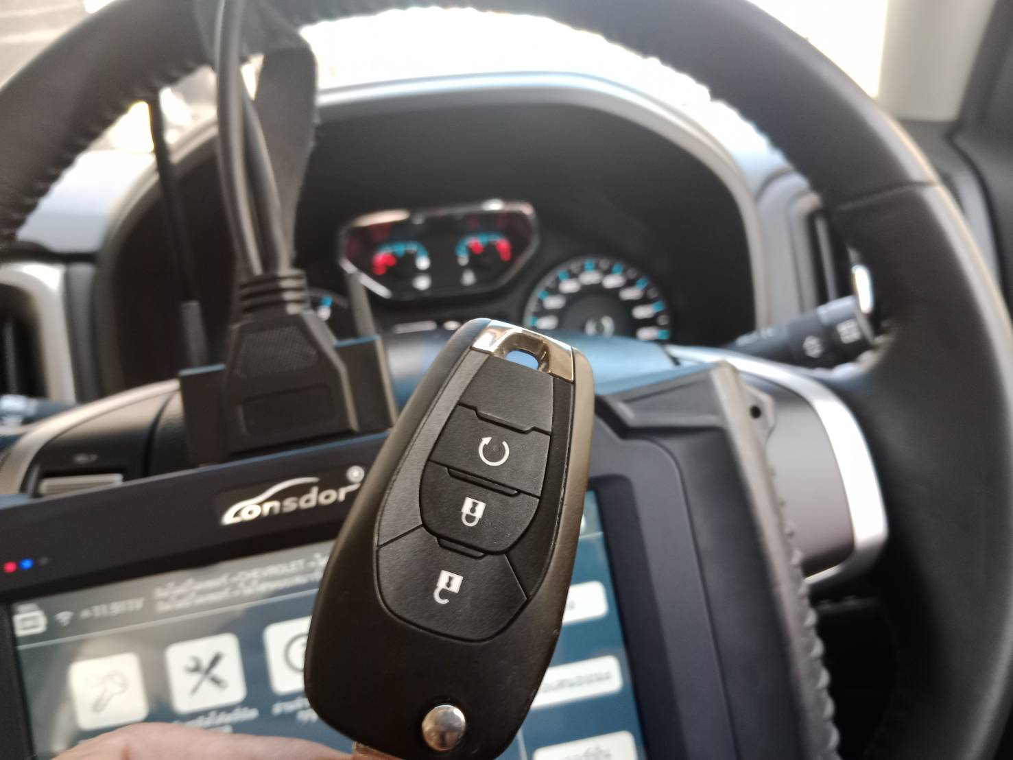 17 - https://ร้านช่างเจริญกุญแจโคราช.com | ร้านช่างเจริญกุญแจโคราช - รับทำกุญแจรถยนต์ทุกชนิด เปิดรถยนต์เปิดบ้านเปิดตู้เซฟ กุญแจมอเตอร์ไซค์ทุกรุ่นทุกชนิด รับทำกุญแจอิมโมบิไลเซอร์ทุกรุ่น บริการนอกสถานที่ทั้งในเขตตัวเมืองและเขตใกล้เคียงต่างอำเภอต่างจังหวัด