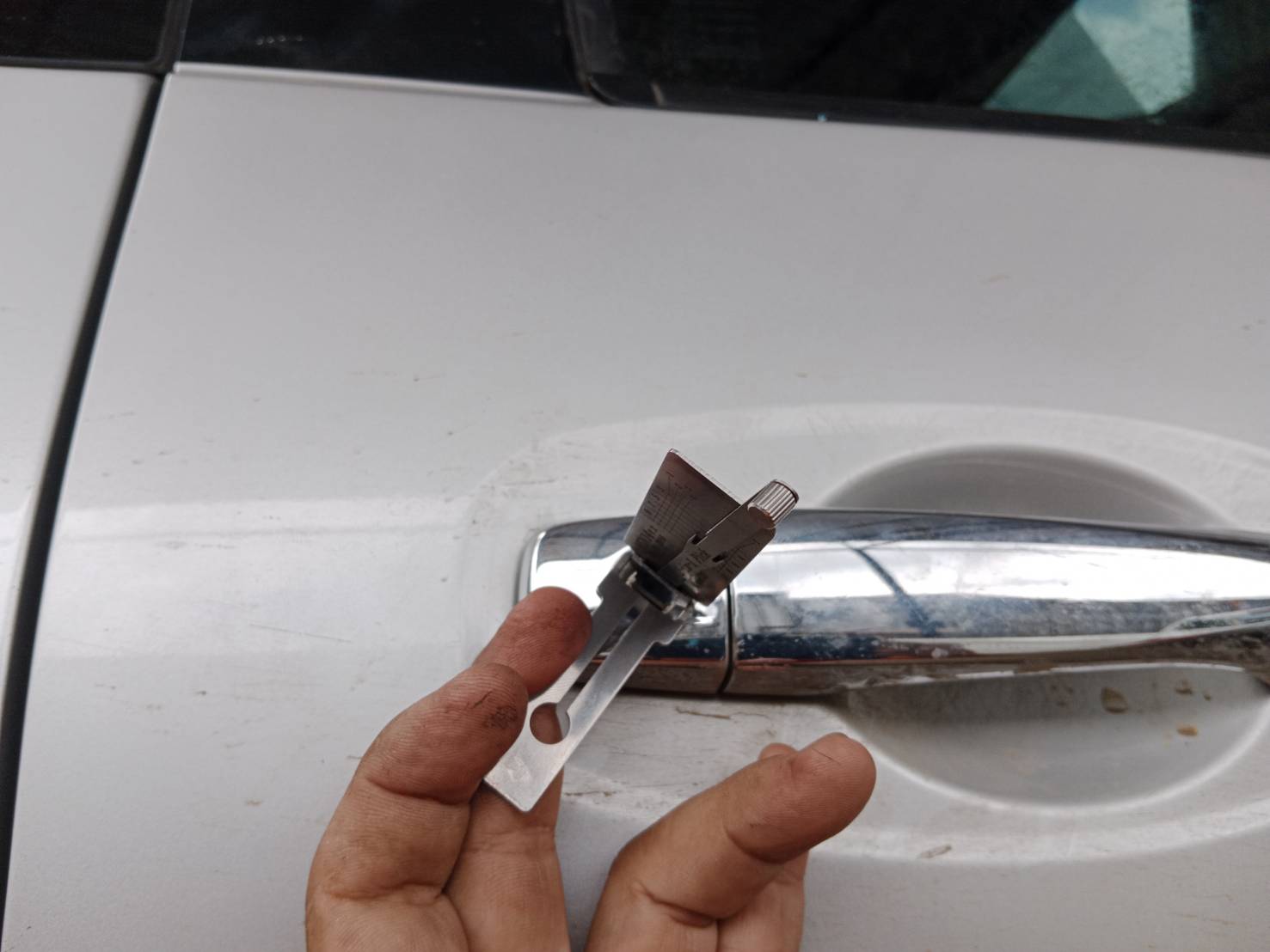 33 - https://ร้านช่างเจริญกุญแจโคราช.com | ร้านช่างเจริญกุญแจโคราช - รับทำกุญแจรถยนต์ทุกชนิด เปิดรถยนต์เปิดบ้านเปิดตู้เซฟ กุญแจมอเตอร์ไซค์ทุกรุ่นทุกชนิด รับทำกุญแจอิมโมบิไลเซอร์ทุกรุ่น บริการนอกสถานที่ทั้งในเขตตัวเมืองและเขตใกล้เคียงต่างอำเภอต่างจังหวัด