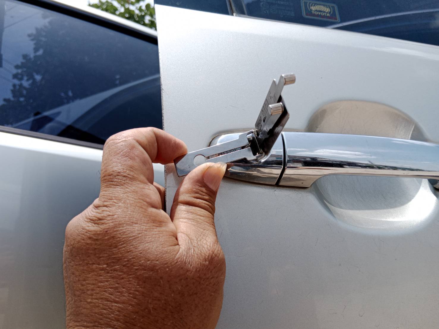 37 - https://ร้านช่างเจริญกุญแจโคราช.com | ร้านช่างเจริญกุญแจโคราช - รับทำกุญแจรถยนต์ทุกชนิด เปิดรถยนต์เปิดบ้านเปิดตู้เซฟ กุญแจมอเตอร์ไซค์ทุกรุ่นทุกชนิด รับทำกุญแจอิมโมบิไลเซอร์ทุกรุ่น บริการนอกสถานที่ทั้งในเขตตัวเมืองและเขตใกล้เคียงต่างอำเภอต่างจังหวัด