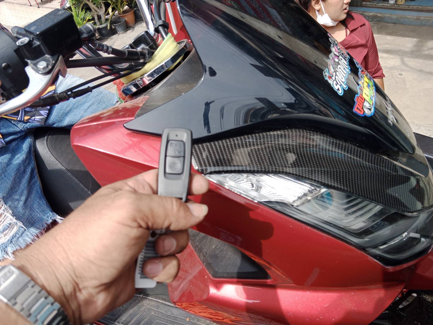 38 - https://ร้านช่างเจริญกุญแจโคราช.com | ร้านช่างเจริญกุญแจโคราช - รับทำกุญแจรถยนต์ทุกชนิด เปิดรถยนต์เปิดบ้านเปิดตู้เซฟ กุญแจมอเตอร์ไซค์ทุกรุ่นทุกชนิด รับทำกุญแจอิมโมบิไลเซอร์ทุกรุ่น บริการนอกสถานที่ทั้งในเขตตัวเมืองและเขตใกล้เคียงต่างอำเภอต่างจังหวัด