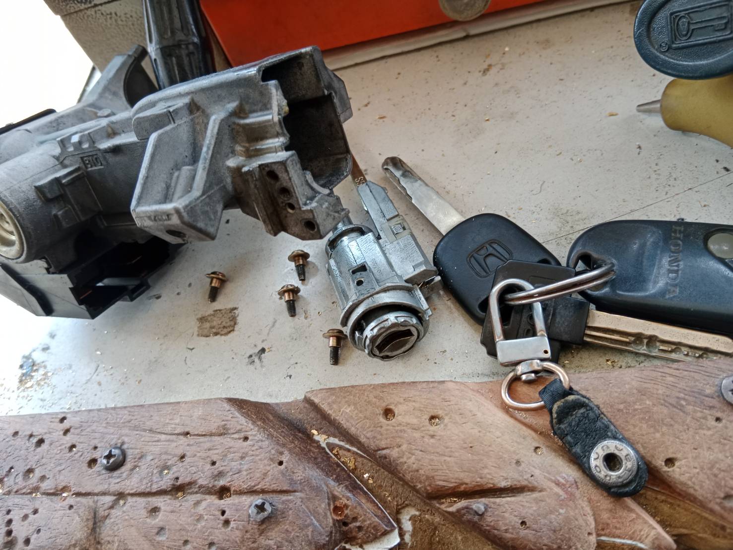 46 - https://ร้านช่างเจริญกุญแจโคราช.com | ร้านช่างเจริญกุญแจโคราช - รับทำกุญแจรถยนต์ทุกชนิด เปิดรถยนต์เปิดบ้านเปิดตู้เซฟ กุญแจมอเตอร์ไซค์ทุกรุ่นทุกชนิด รับทำกุญแจอิมโมบิไลเซอร์ทุกรุ่น บริการนอกสถานที่ทั้งในเขตตัวเมืองและเขตใกล้เคียงต่างอำเภอต่างจังหวัด